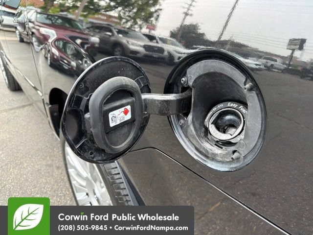 Used 2015 Lincoln Navigator L 4WD w/ Equipment Group 101A Reserve image 10