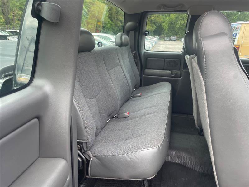 Used 2005 Chevrolet Silverado 1500 2WD Extended Cab image 13