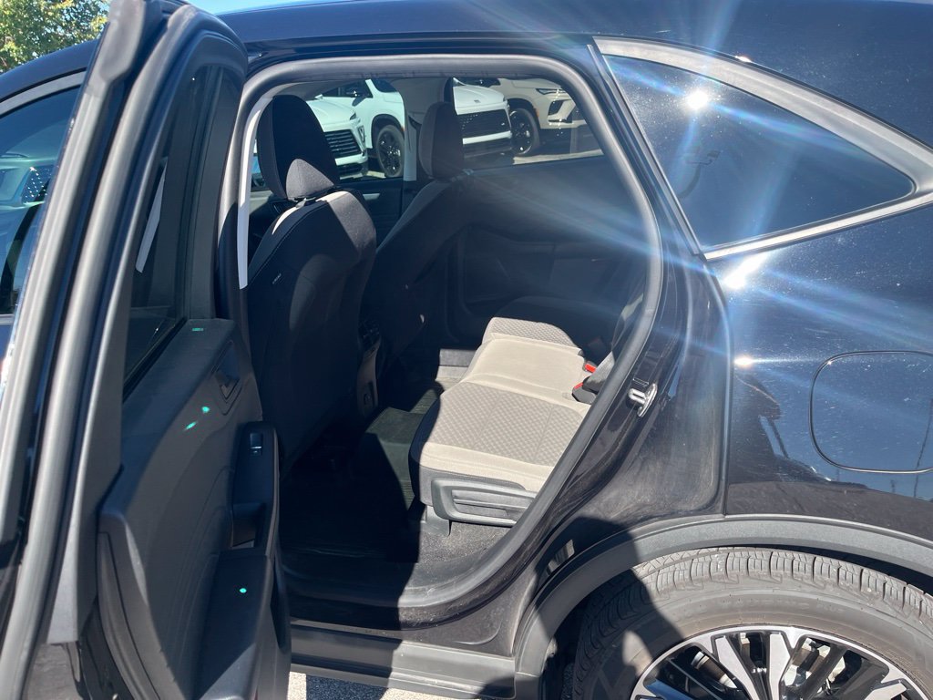 Used 2022 Ford Escape SE w/ SE Sport Appearance Package FWD image 10