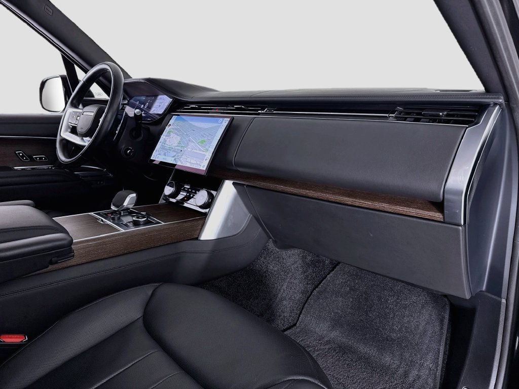 Used 2023 Land Rover Range Rover Autobiography AWD/4WD image 13