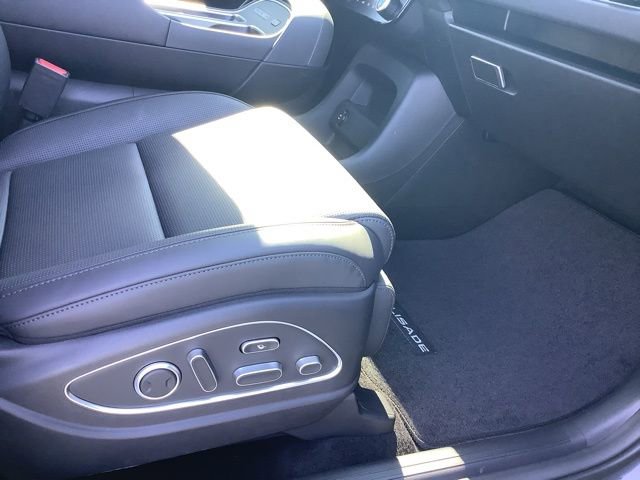 Certified 2026 Hyundai Palisade Calligraphy AWD/4WD image 28