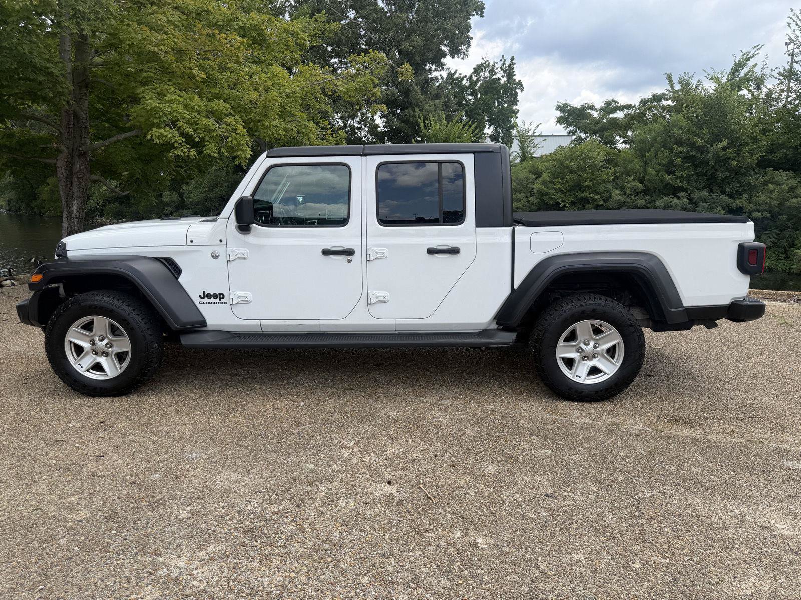 Used 2020 Jeep Gladiator Sport w/ Quick Order Package 24S AWD/4WD image 6