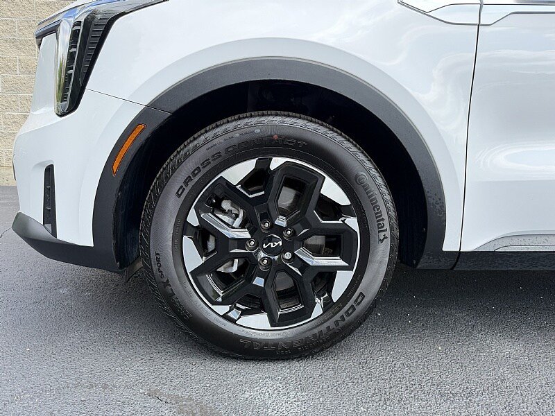 Used 2025 Kia Sorento S w/ Panoramic Sunroof Package FWD image 9