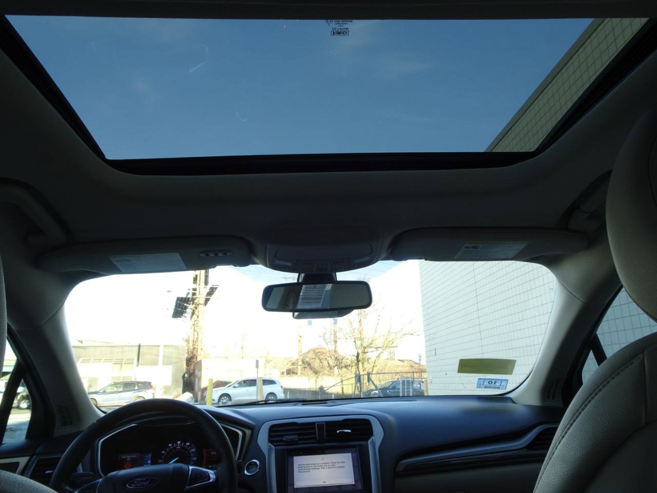 Used 2019 Ford Fusion SEL image 16