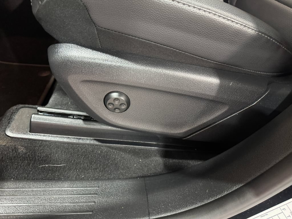 Used 2026 Mercedes-Benz GLS 450 4MATIC image 18
