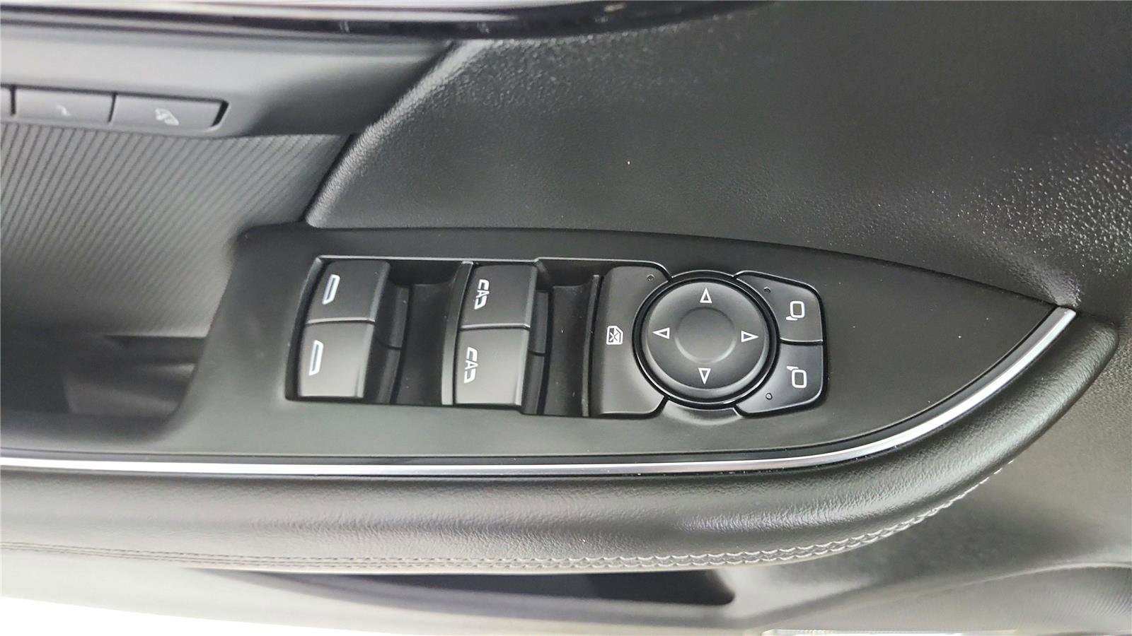 Used 2025 Buick Envision Preferred image 10