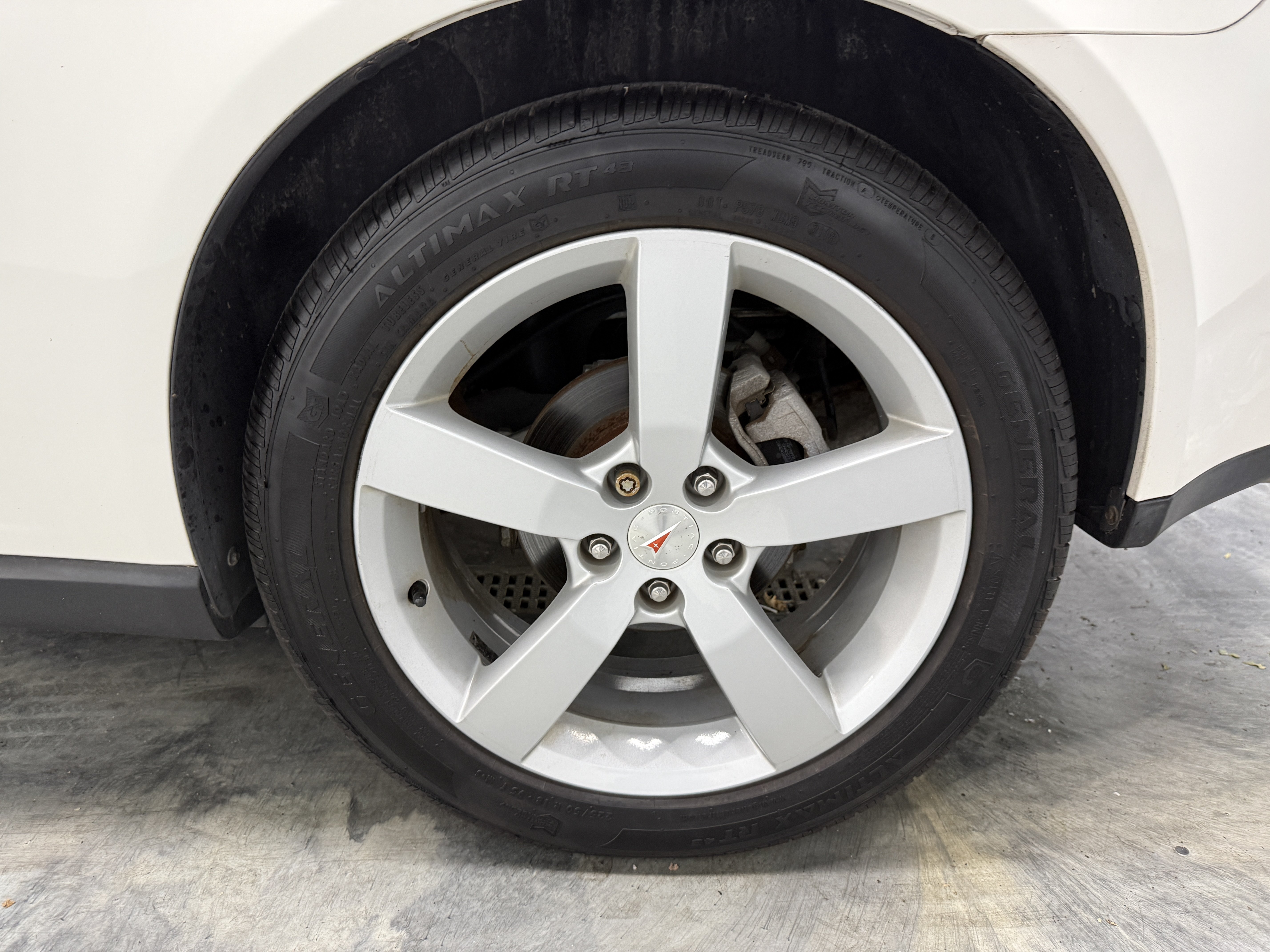Used 2007 Pontiac G6 GT w/ Premium Package FWD image 16
