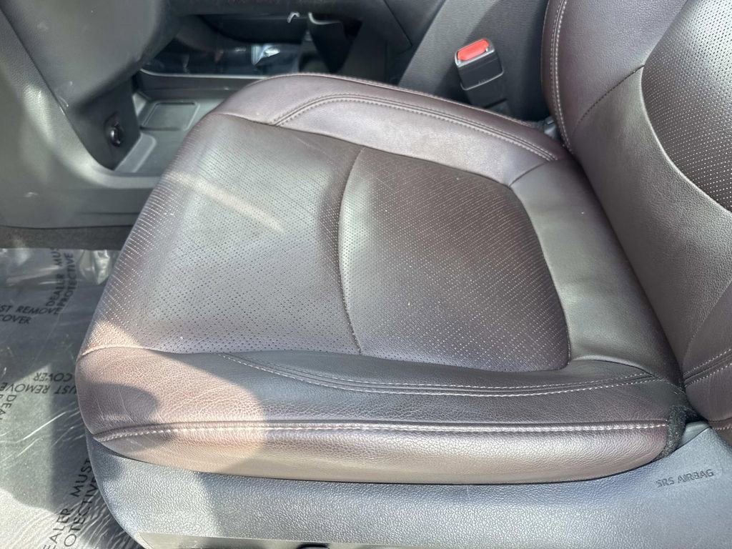 Used 2021 Toyota Sienna Platinum image 28