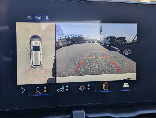New 2027 Chevrolet Equinox LT w/ Convenience Package II FWD image 21