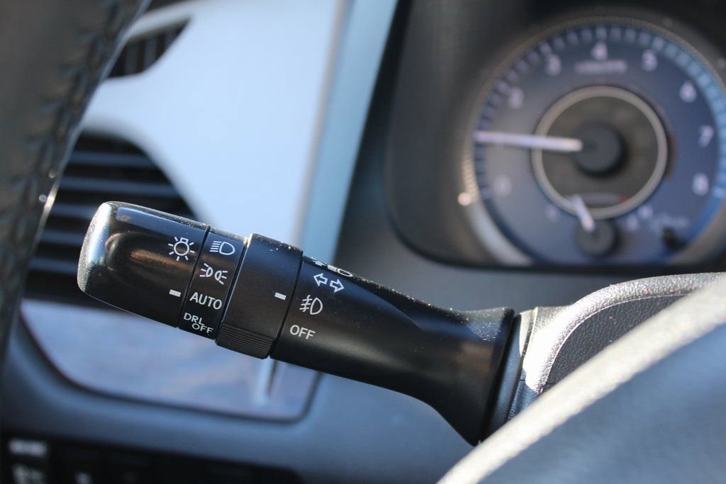 Used 2019 Toyota Sienna Limited w/ Carpet Mat Package AWD/4WD image 31