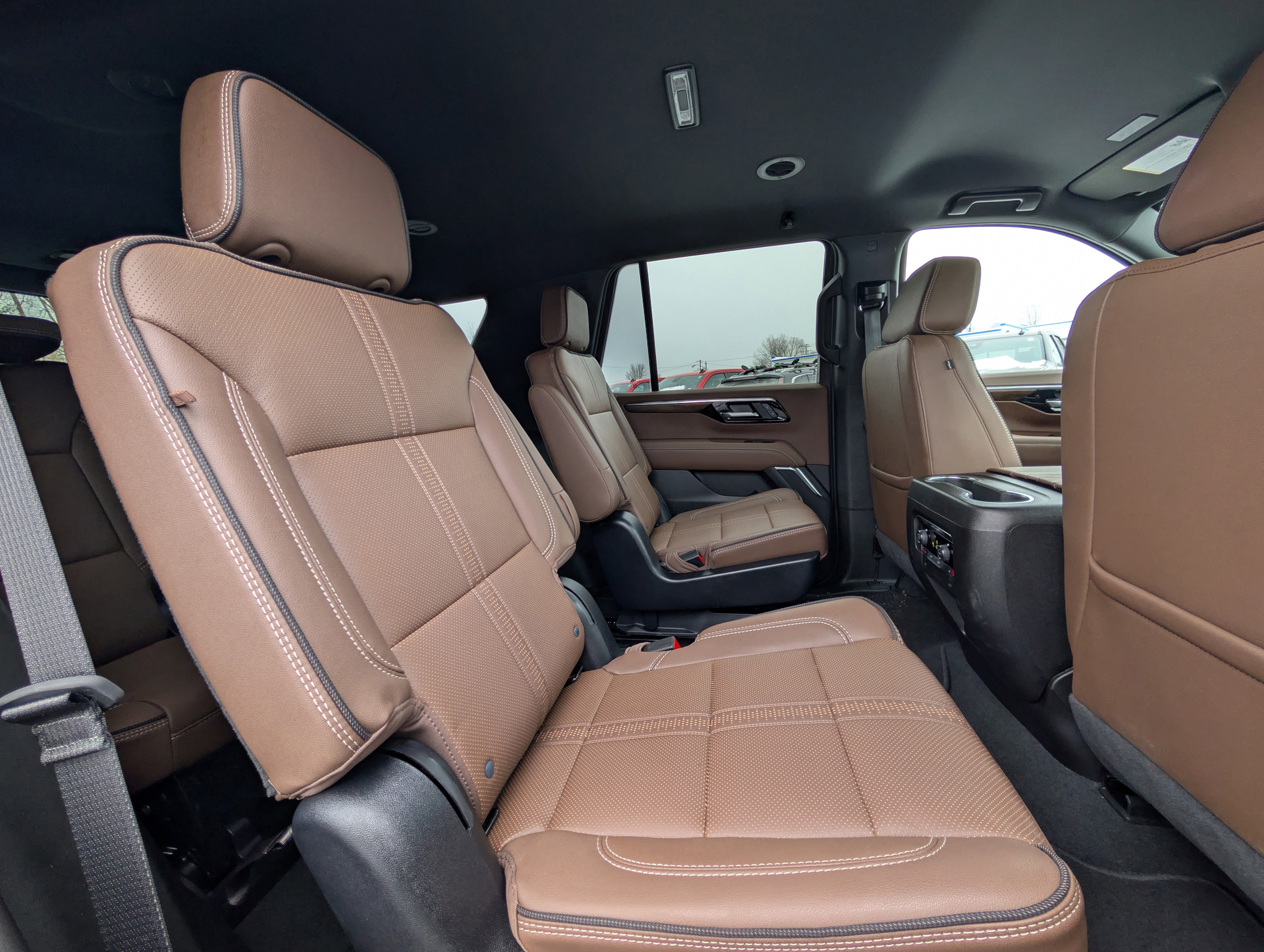 Used 2025 Chevrolet Tahoe High Country image 50