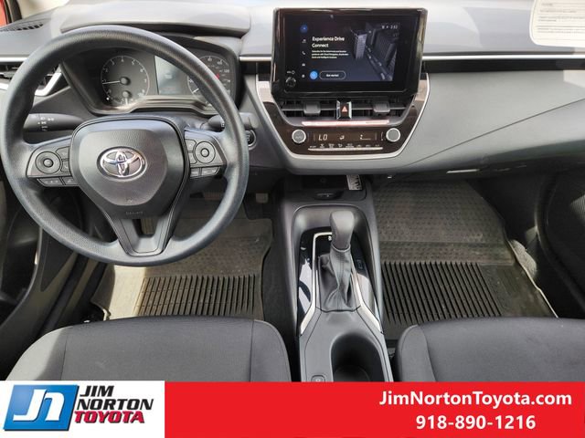 Used 2025 Toyota Corolla LE w/ LE Premium Package FWD image 27