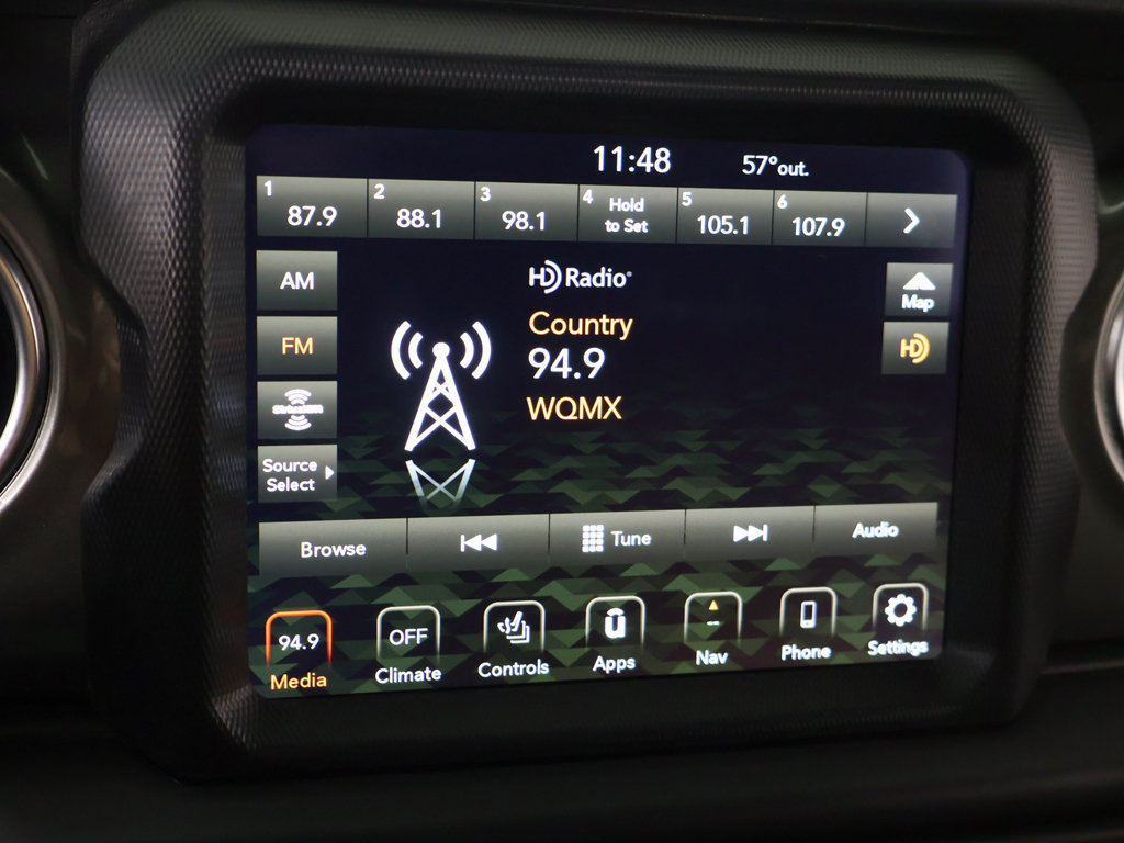 Used 2023 Jeep Wrangler Unlimited Sahara w/ Cold Weather Group AWD/4WD image 43
