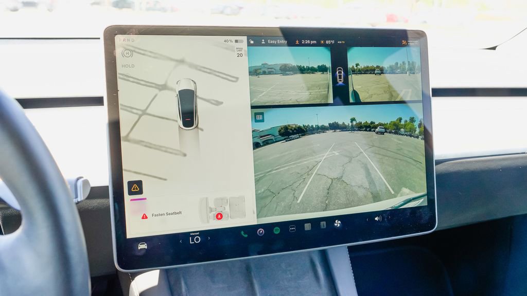 Used 2024 Tesla Model Y Performance AWD/4WD image 21
