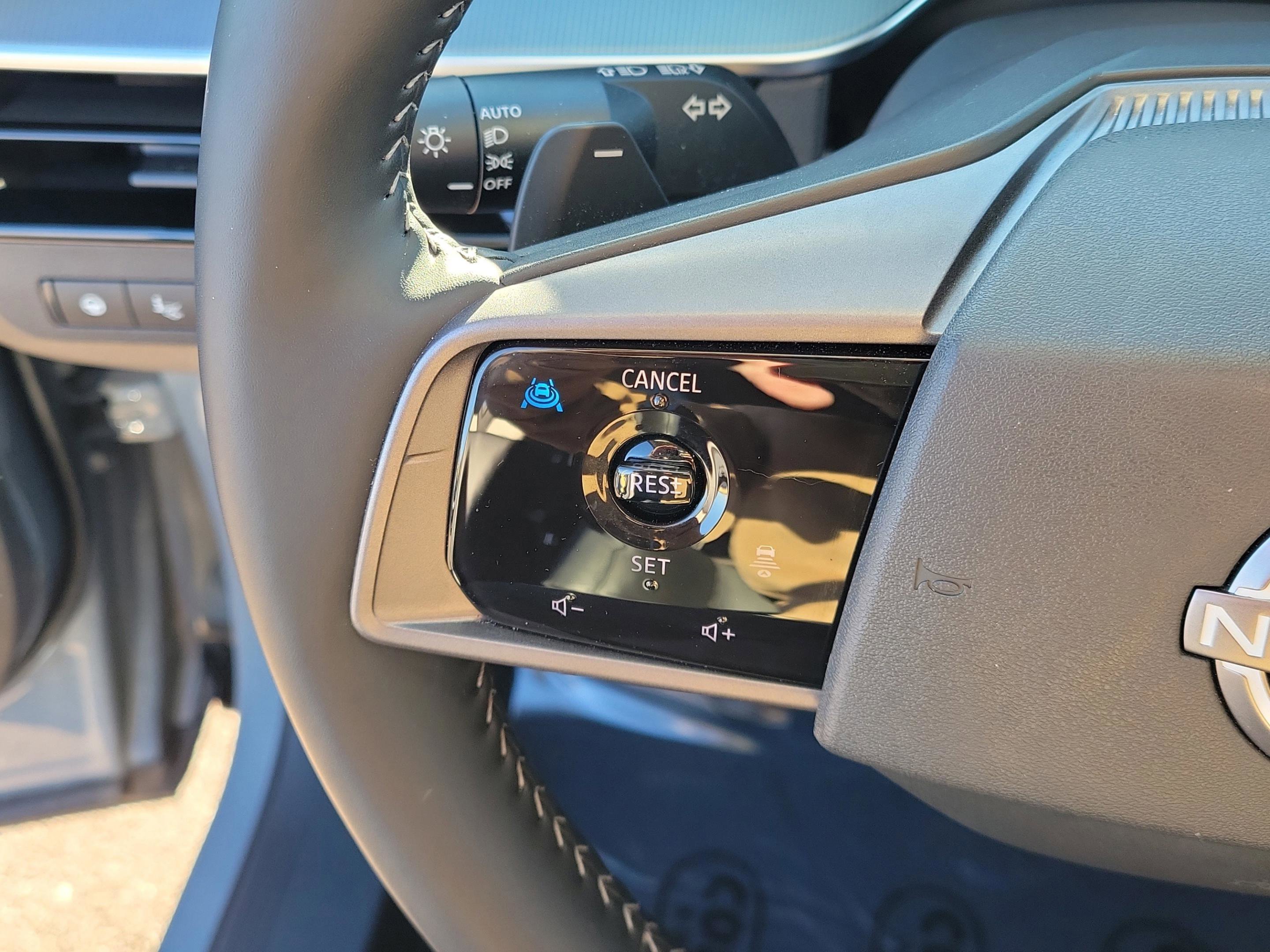 Certified 2025 Nissan Murano Platinum w/ Cargo Package image 25