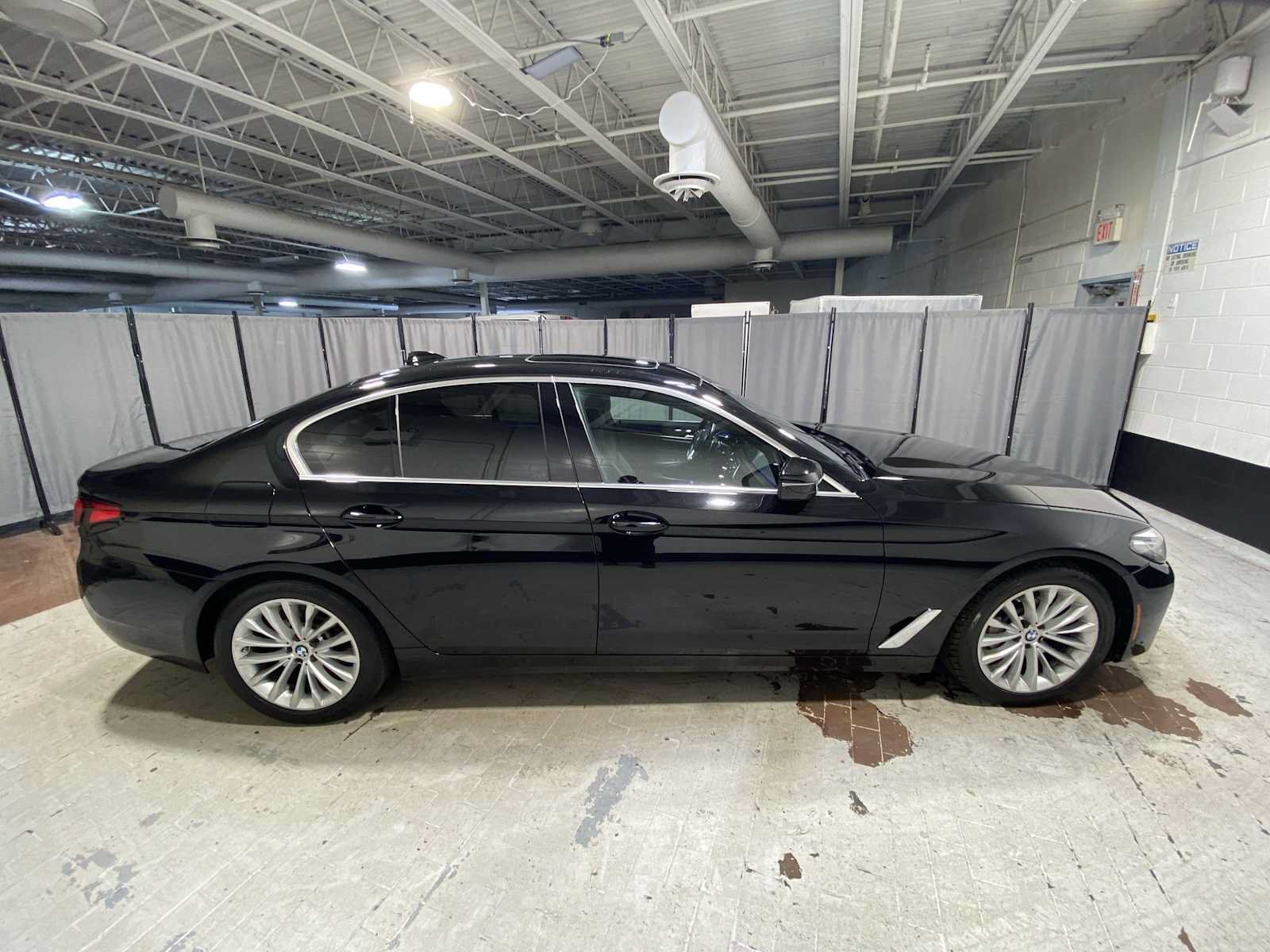 Used 2021 BMW 530i xDrive w/ Convenience Package AWD/4WD image 27