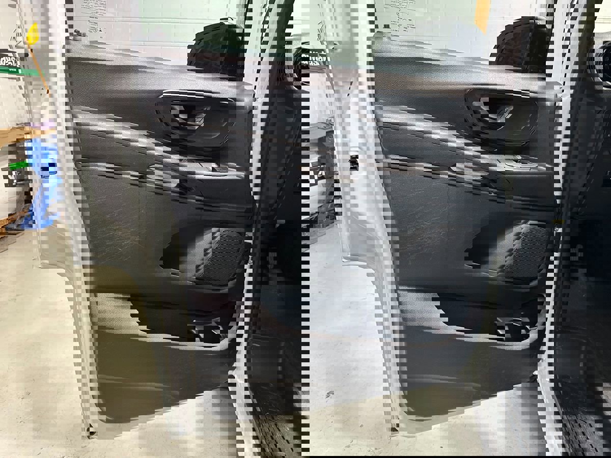 Used 2021 Mercedes-Benz Metris w/ Driver Efficiency Package image 19