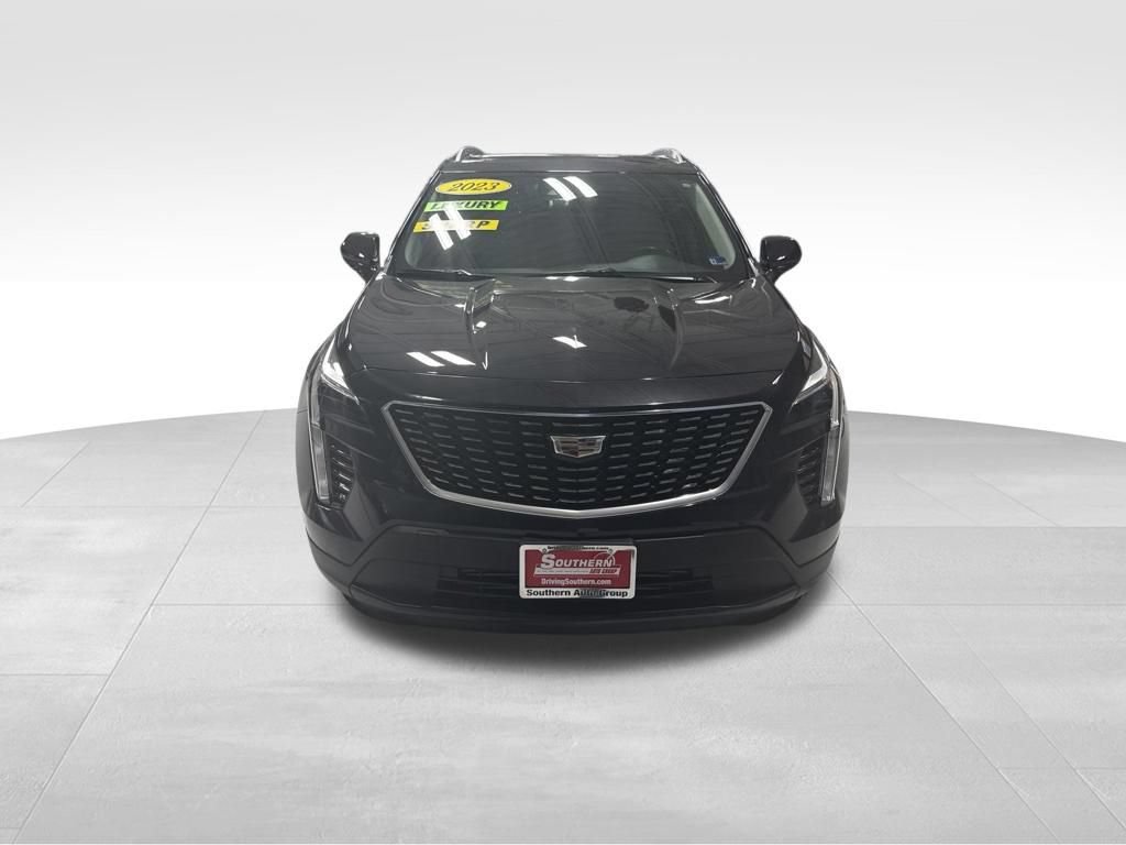 Used 2023 Cadillac XT4 Luxury w/ Cold Weather Package AWD/4WD image 9