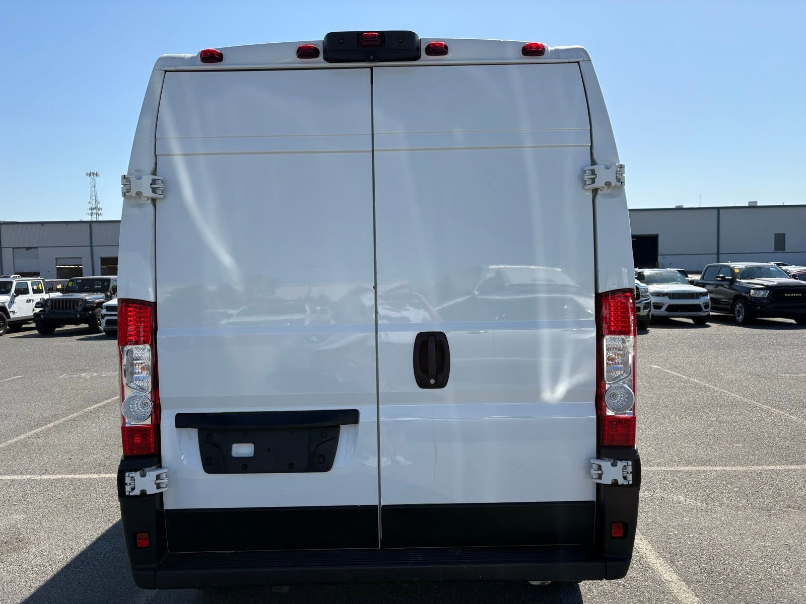 Used 2023 RAM ProMaster 2500 w/ Interior LED Lighting Group FWD image 4