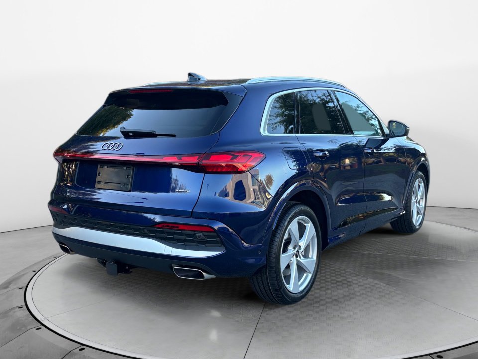 New 2025 Audi Q5 Prestige image 7