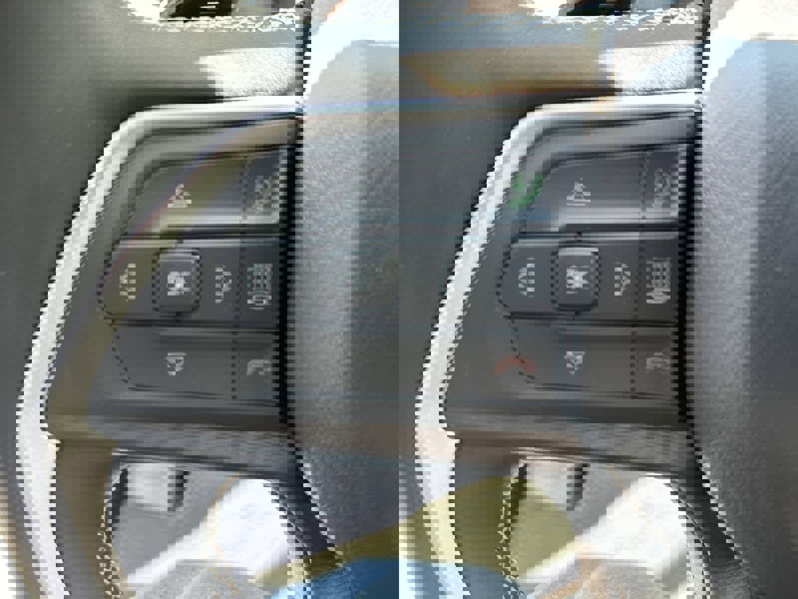 New 2025 Jeep Grand Cherokee Laredo X w/ Trailer Tow Package image 31