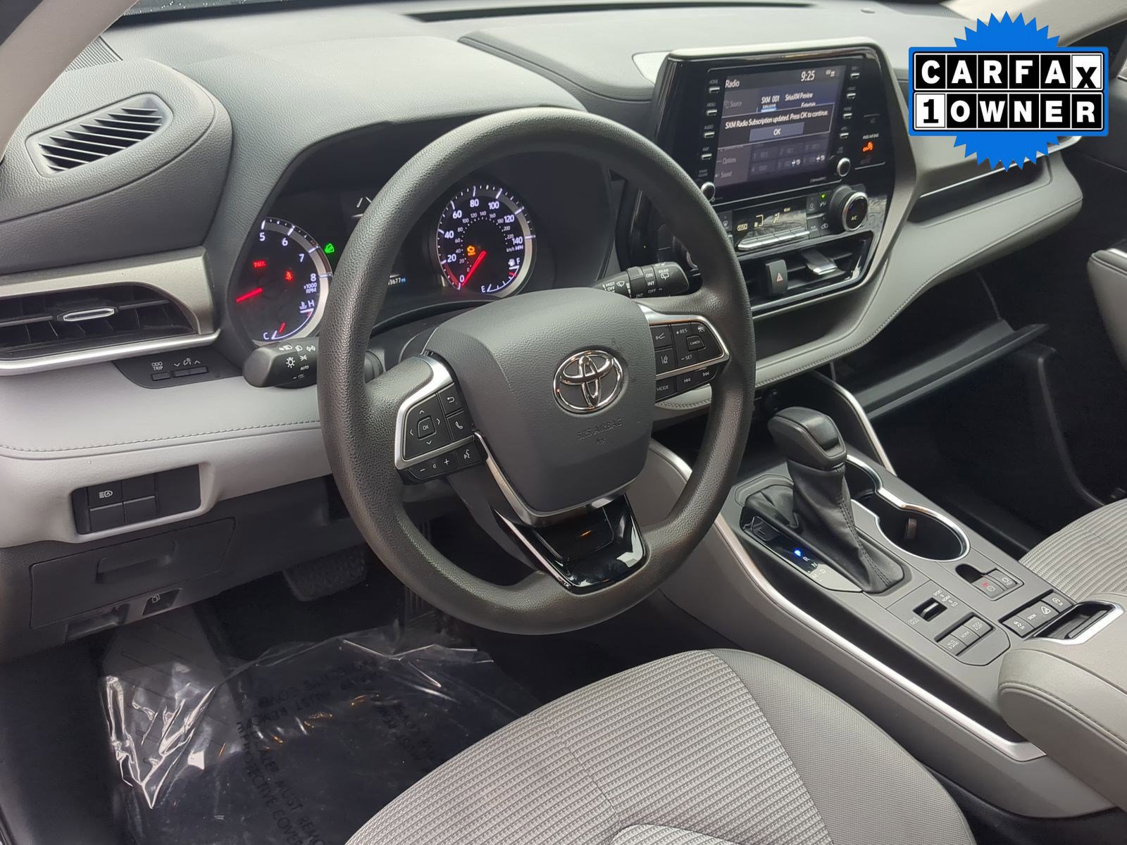 Used 2021 Toyota Highlander L image 11