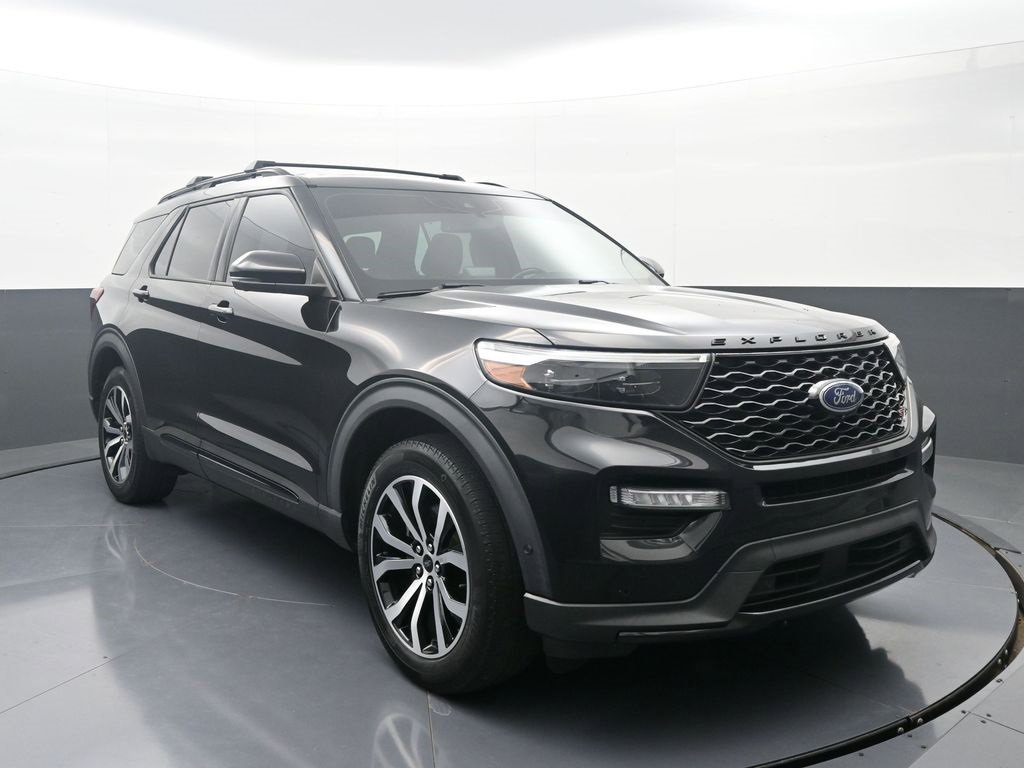 Used 2020 Ford Explorer ST w/ Premium Technology Package image 3