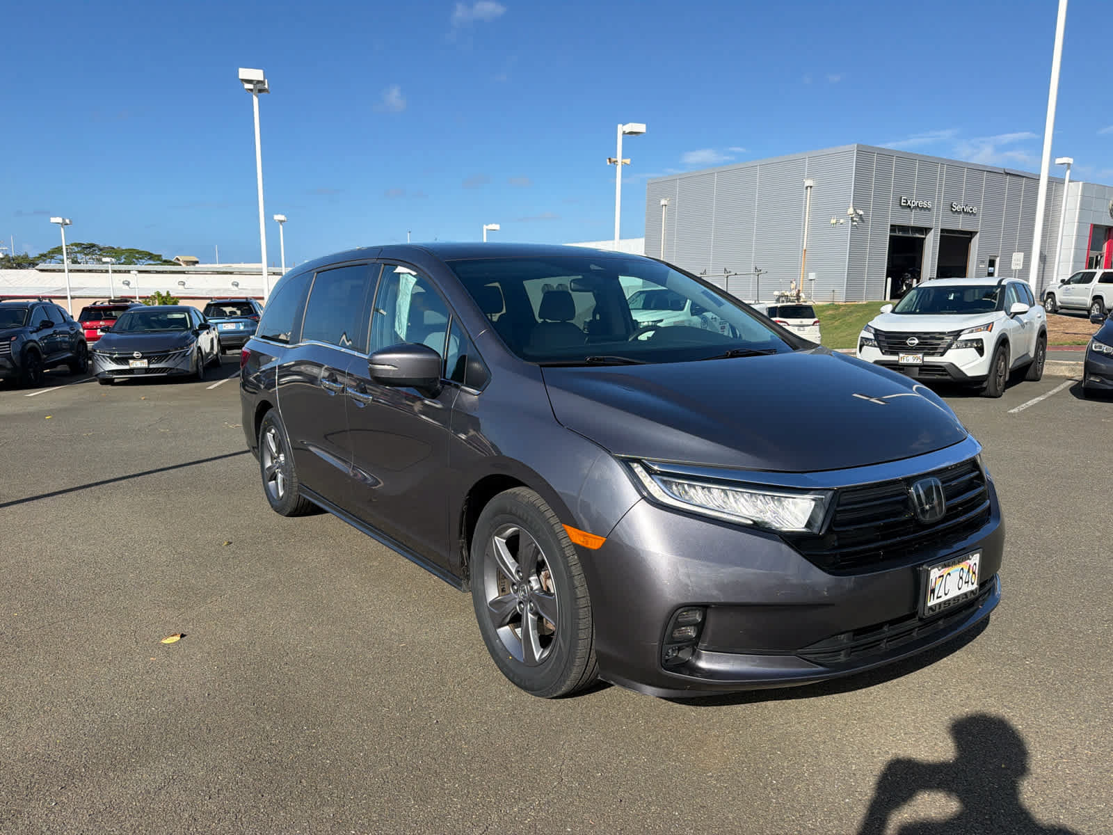 Used 2024 Honda Odyssey EX image 2