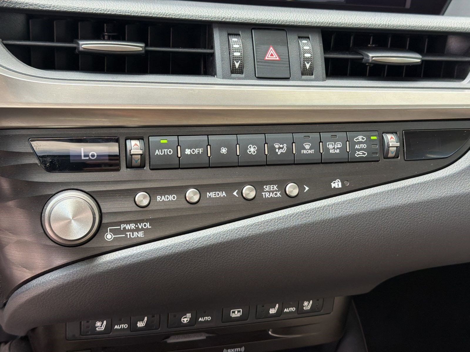 Used 2021 Lexus ES 300h w/ Accessory Package FWD image 25