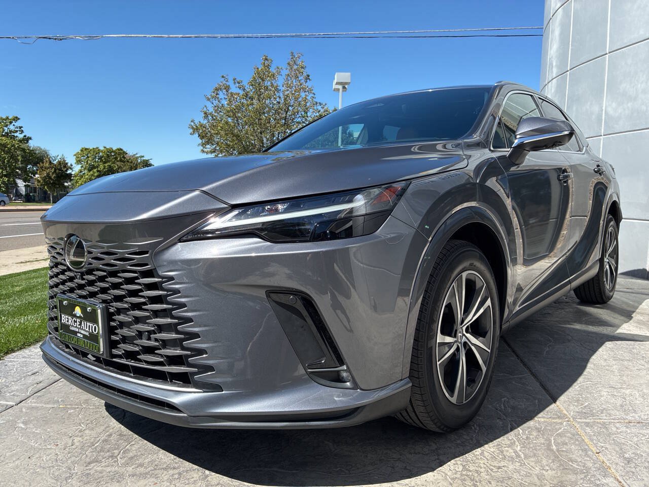 Used 2023 Lexus RX 350 Premium w/ Cold Area Package AWD/4WD image 3