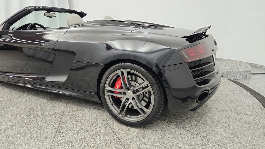 Used 2011 Audi R8 V10 w/ Enhanced Leather Pkg AWD/4WD image 42
