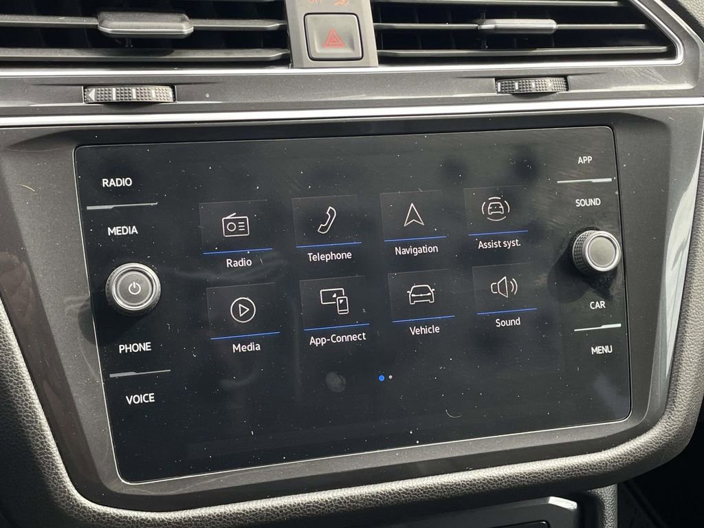Used 2023 Volkswagen Tiguan SE image 15