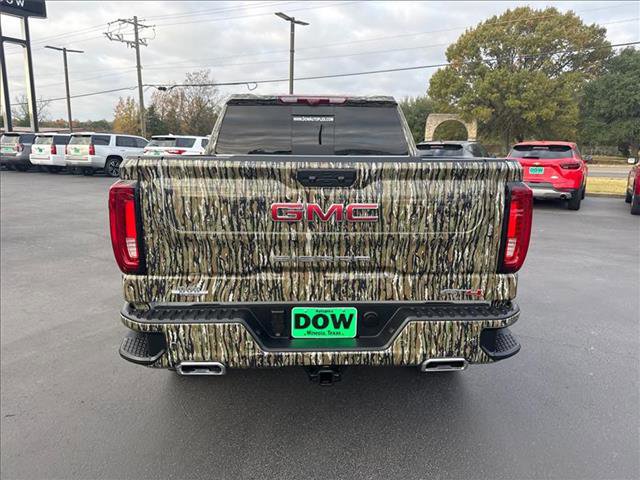 Used 2025 GMC Sierra 1500 AT4 w/ AT4 Premium Package image 9