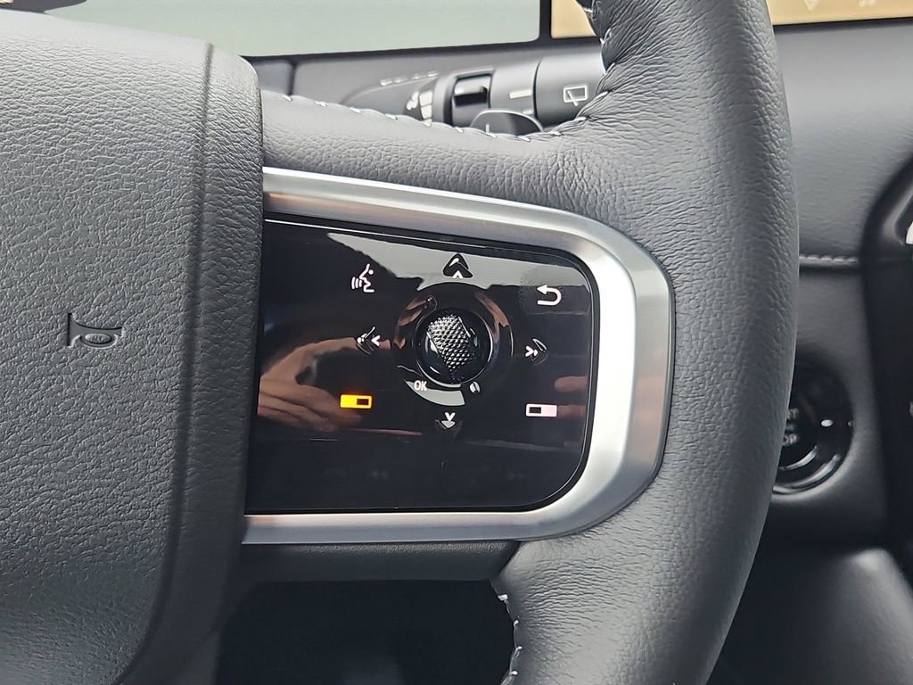 New 2025 Nissan Armada Platinum w/ Convenience Package image 13