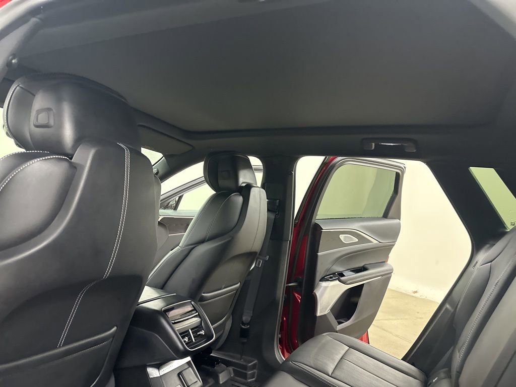 Used 2025 Cadillac Lyriq Luxury w/ LPO, Floor Liner Package AWD/4WD image 24