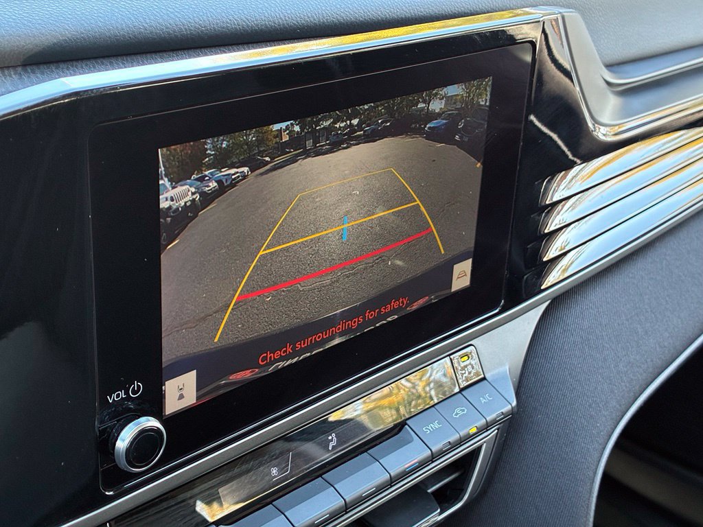 Used 2025 Toyota Camry LE FWD image 6