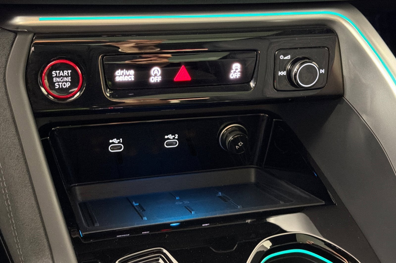 Used 2025 Audi SQ5 Premium Plus w/ Premium Plus Package image 20