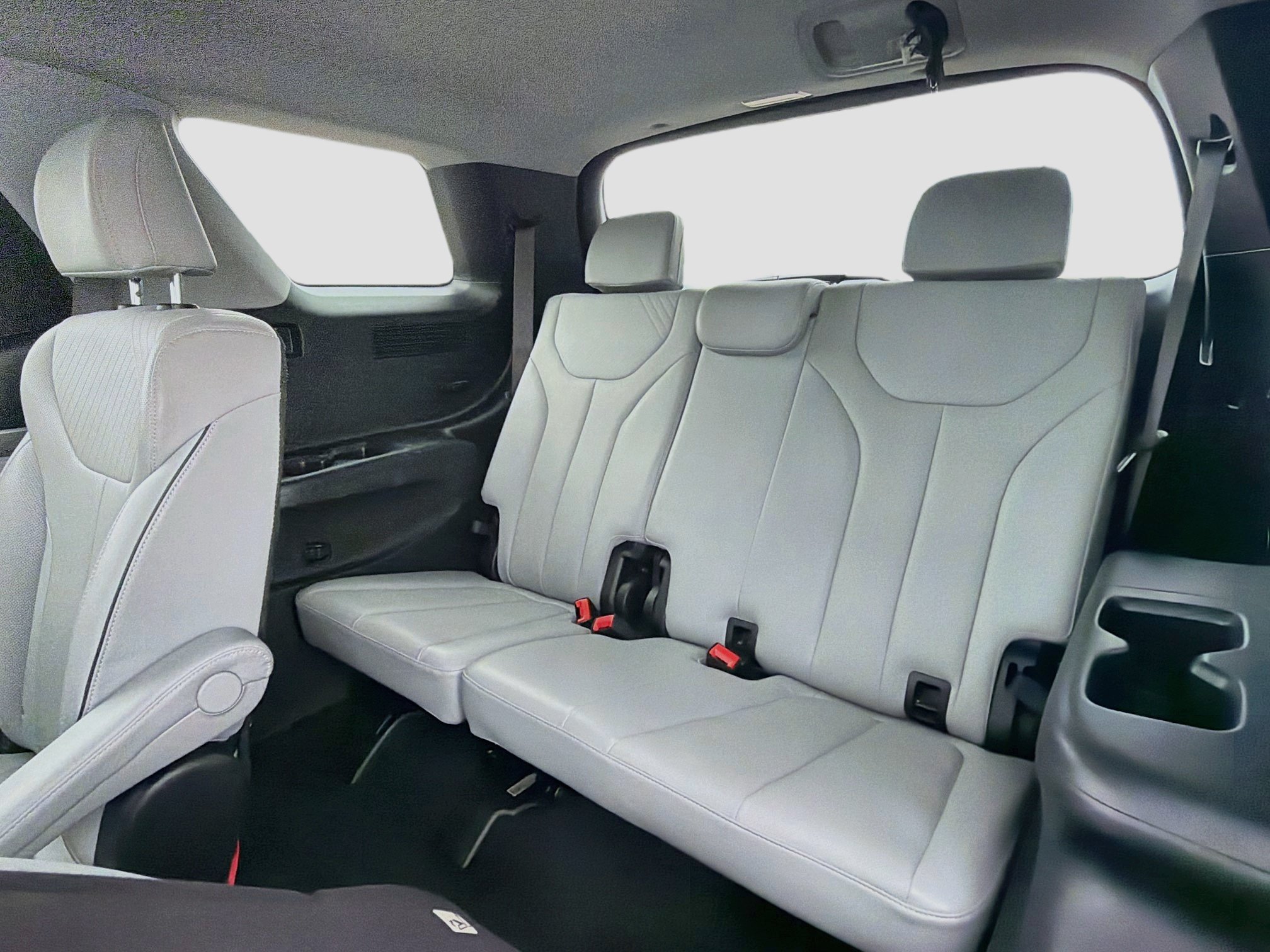 Used 2025 Hyundai Palisade SEL AWD/4WD image 30