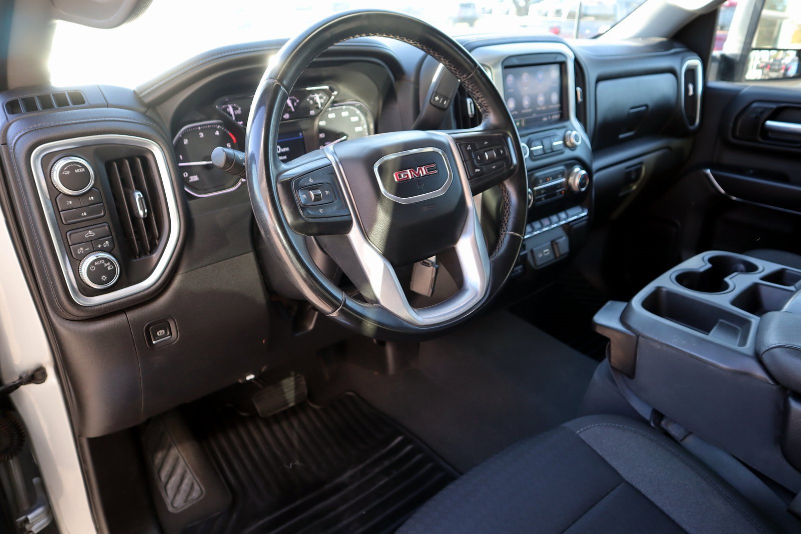 Used 2023 GMC Sierra 2500 SLE image 23