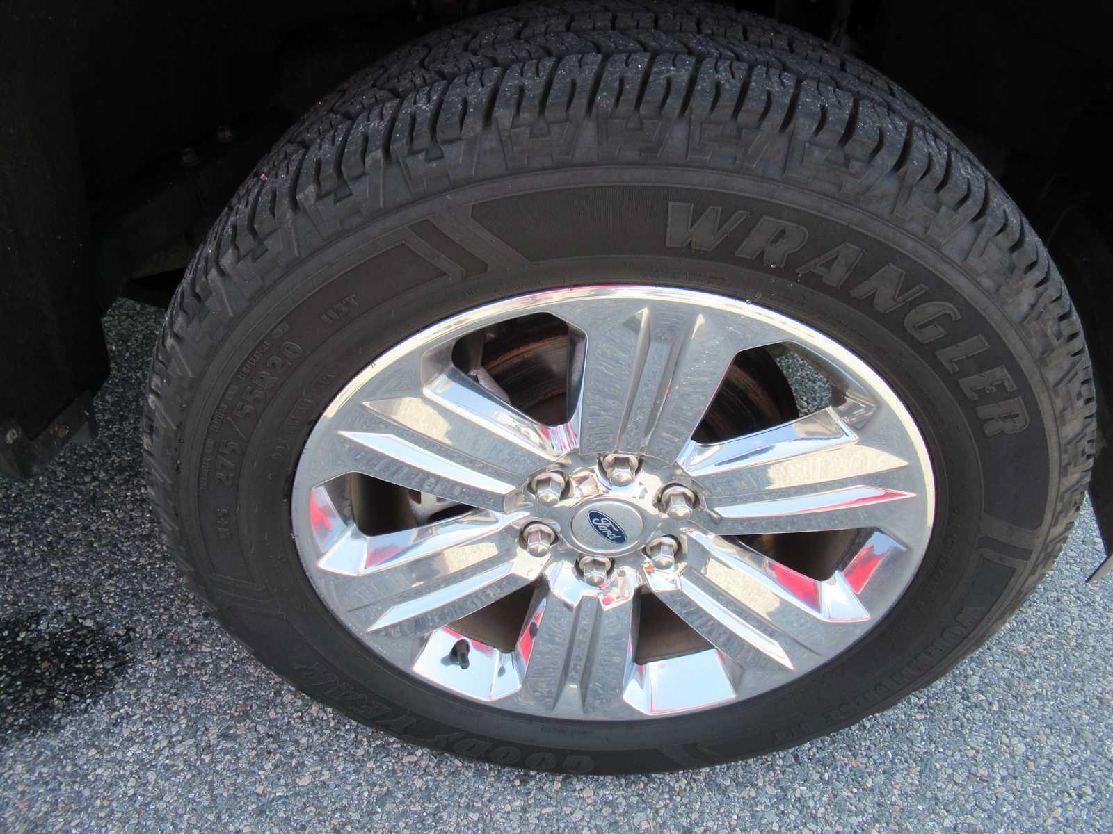 Used 2020 Ford F150 XLT w/ Equipment Group 302A Luxury AWD/4WD image 11