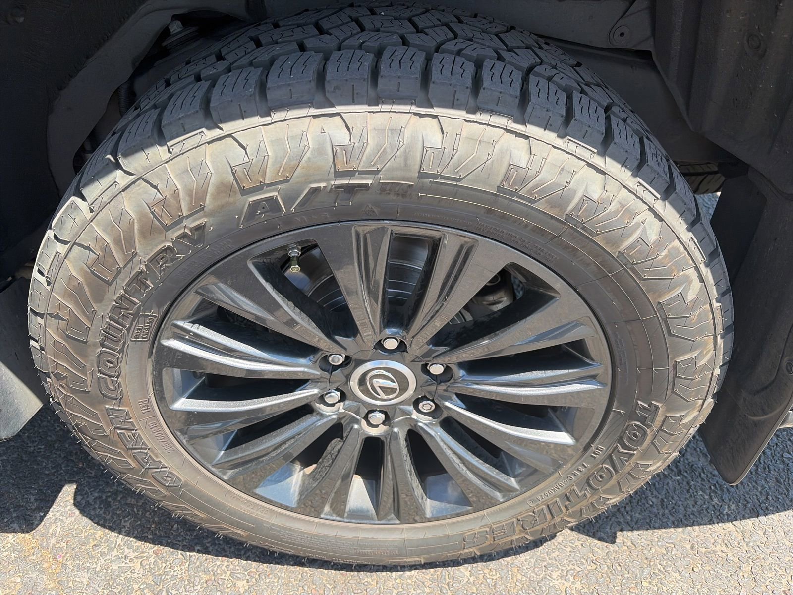 Used 2020 Lexus GX 460 Luxury w/ Luxury Sport Package AWD/4WD image 7