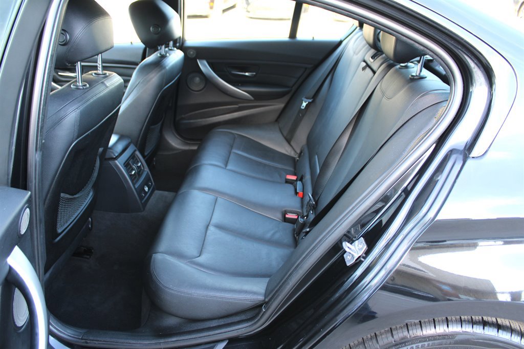 Used 2013 BMW 335i xDrive Sedan AWD/4WD image 18