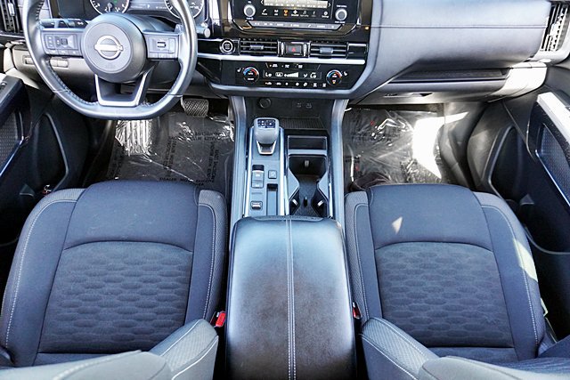 Used 2024 Nissan Pathfinder SV FWD image 30