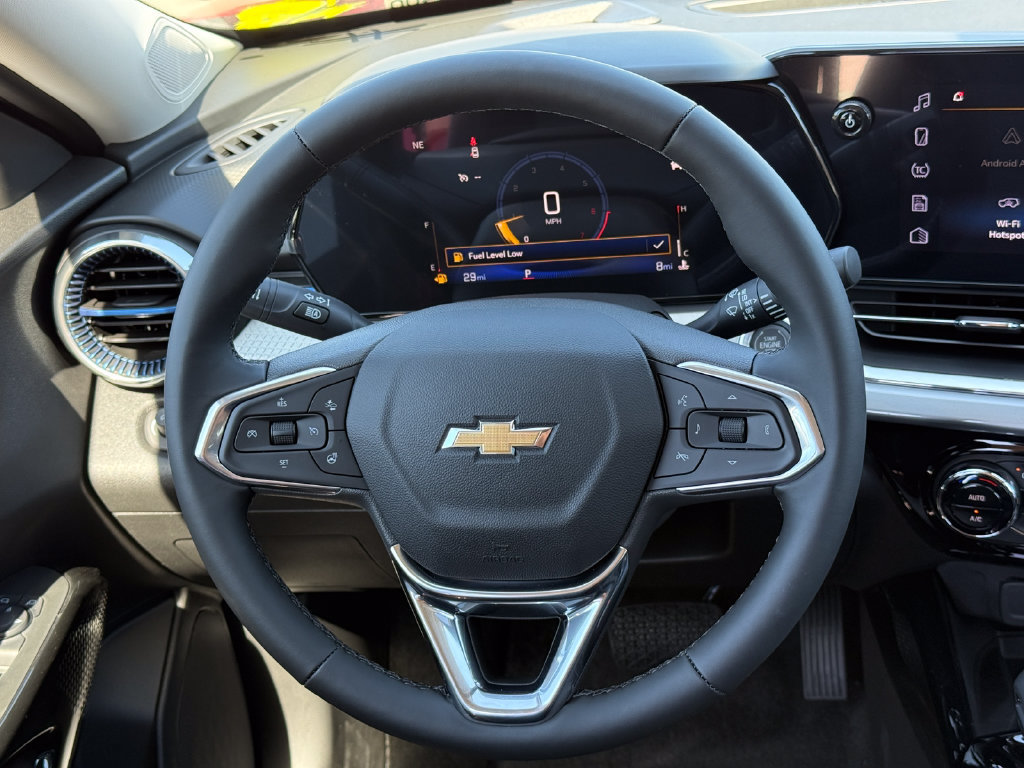 New 2026 Chevrolet Trax LT w/ Sunroof Package FWD image 12