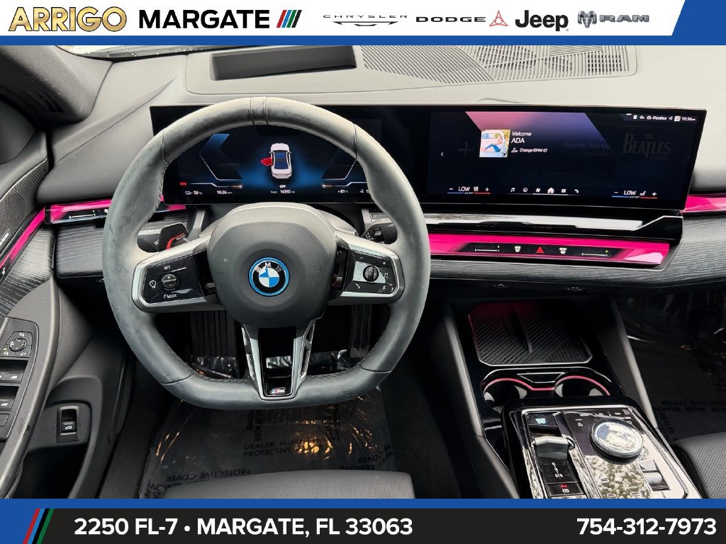 Used 2025 BMW i5 xDrive40 w/ M Sport Package AWD/4WD image 14