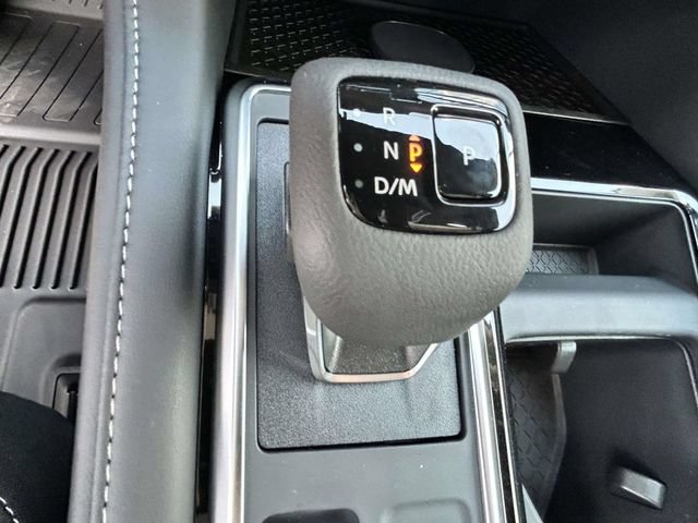 New 2026 Nissan Pathfinder SL FWD image 17
