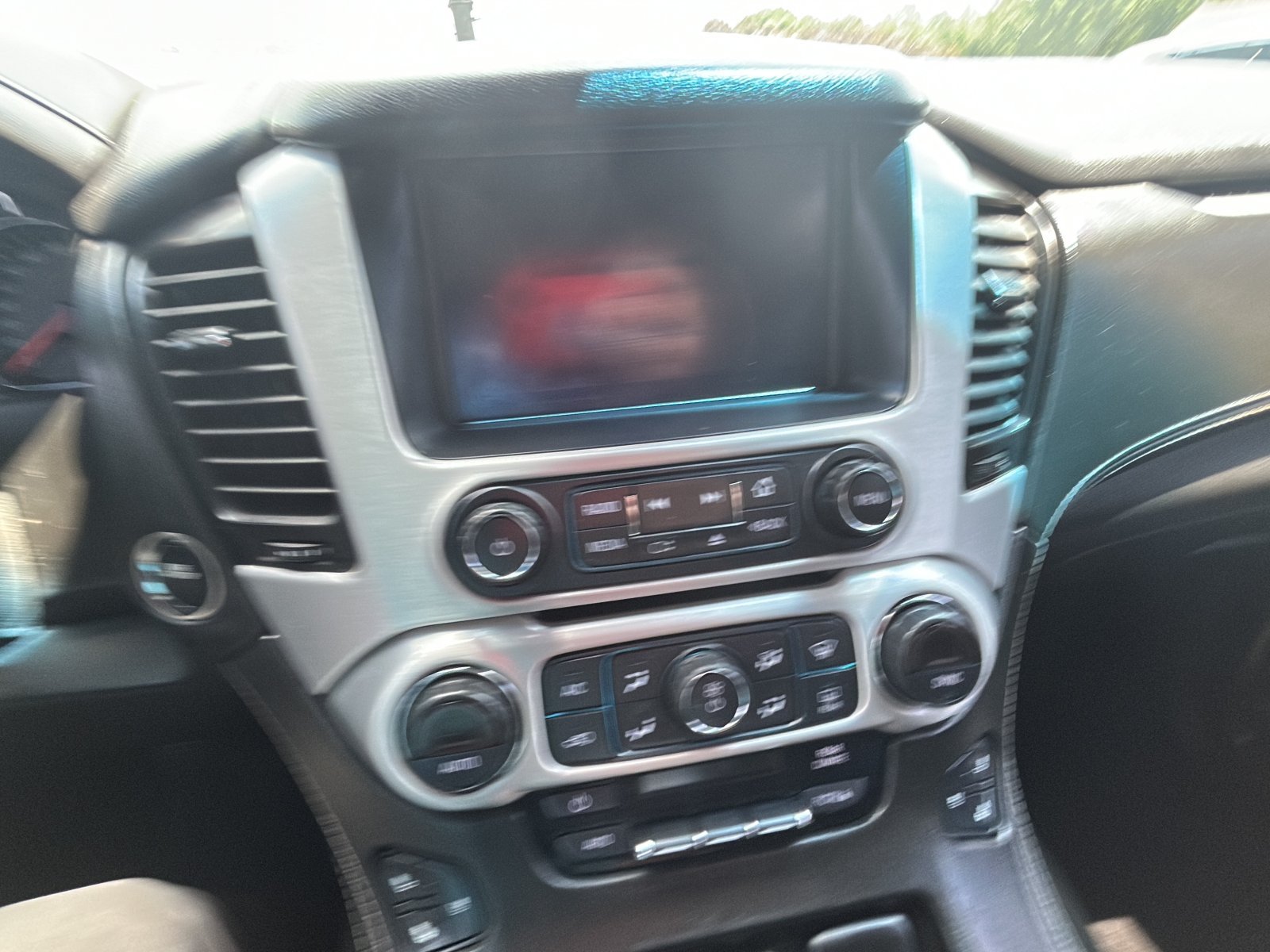 Used 2017 GMC Yukon SLT AWD/4WD image 17