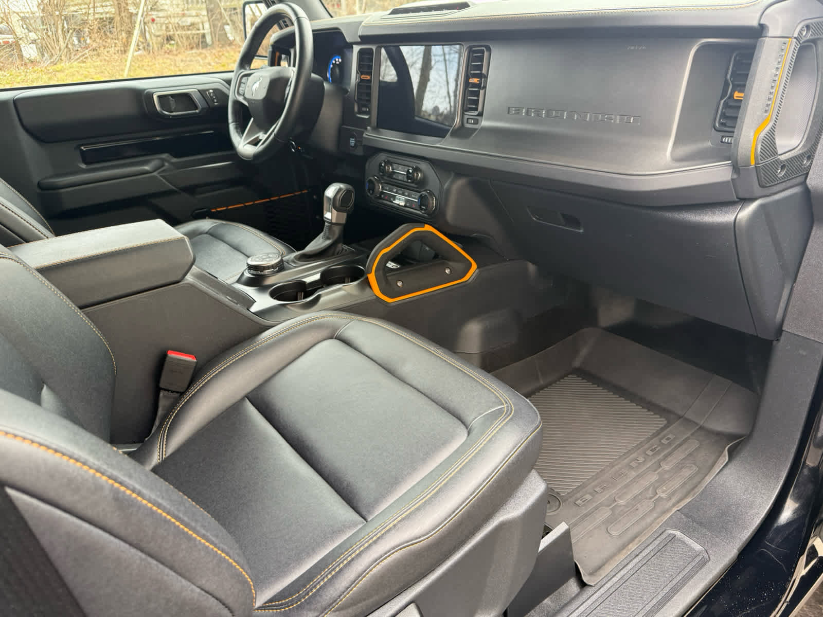 Used 2024 Ford Bronco Badlands image 10