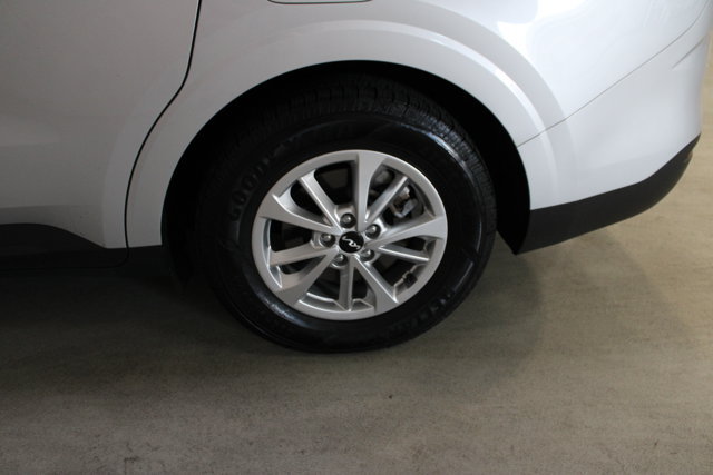 Used 2023 Kia Carnival LX FWD image 34