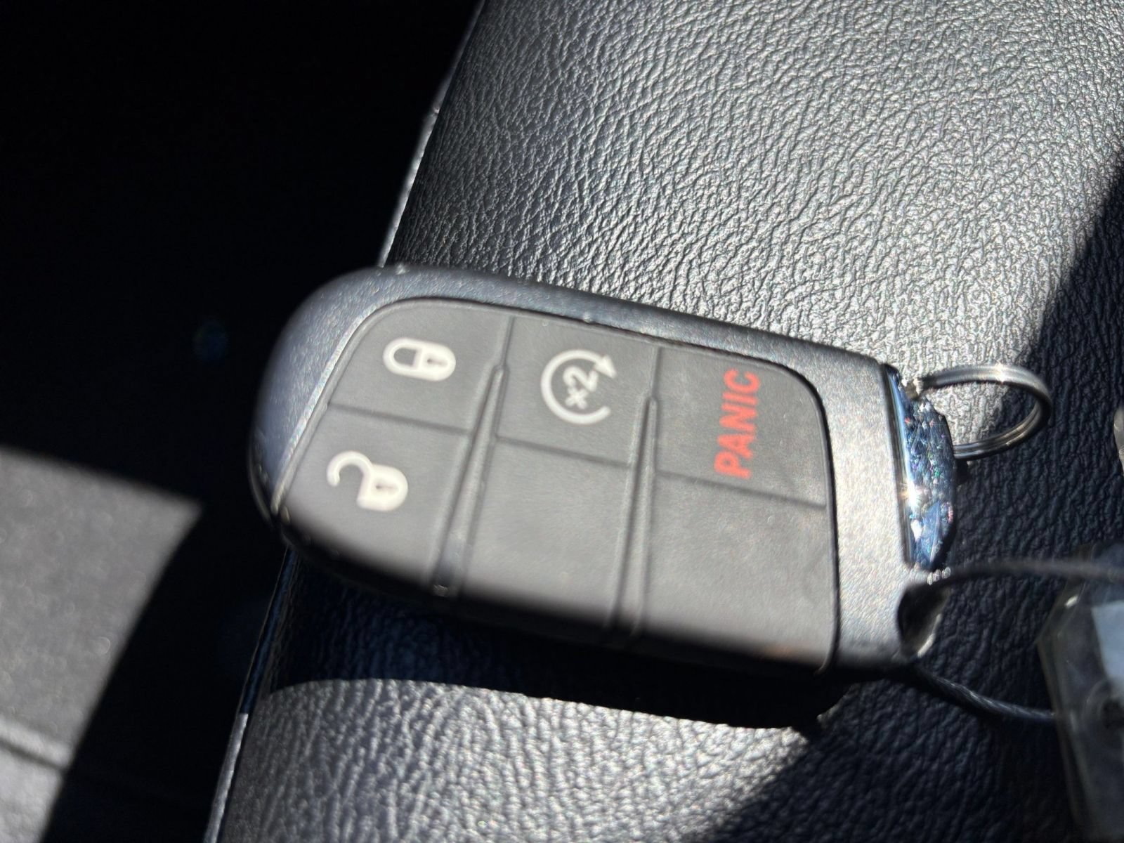 Used 2025 Jeep Compass Latitude AWD/4WD image 25